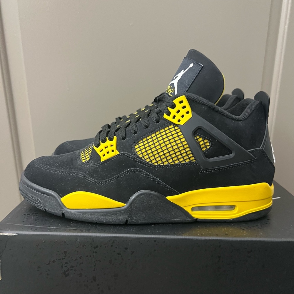 2023 Jordan 4 IV Thunder Sz 12 Mens **NO BOX** - Picture 3 of 10